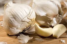 Full Garlic and Garlic Cloves